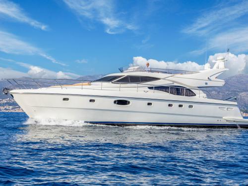 Motor yacht Ferretti 591 for charter in Dubrovnik