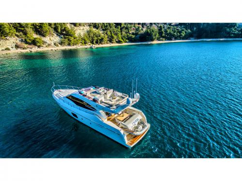 Yacht Ferretti 620 Yachtcharter in ACI Marina Split