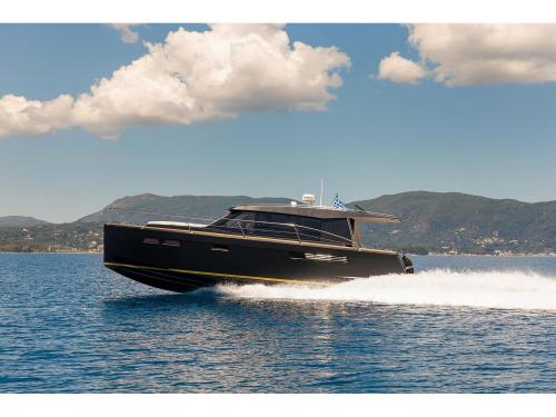 Motor yacht Fjord 40 Cruiser available for charter in Gouvia