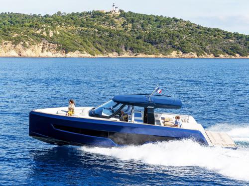 Motorboot Fjord 41 XL chartern in Kastela
