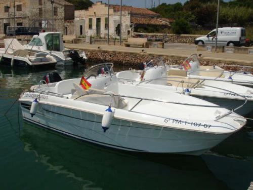 Motorboat Flyer 500 open for rent in Mahon