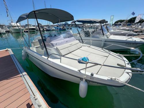 Motorboat Flyer 6 for rent in Tarragona