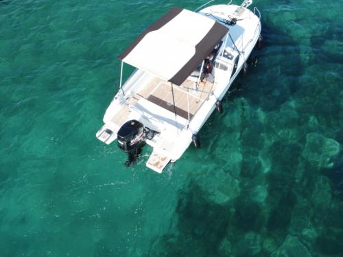 Motorboat Flyer 660 Sun Deck available for charter in Tribunj