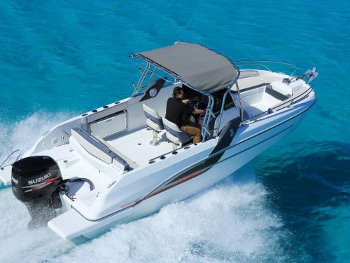 Motorboat Flyer 7.7 for rent in Barcelona