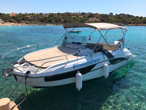 Motor yacht Flyer 7.7 for hire in Trogir