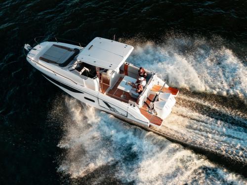 Motoryacht Flyer 9 chartern in Krk