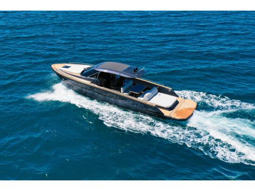 Motor yacht Focus Forza 37 for charter in Sukosan Bibinje