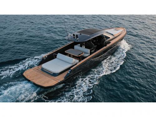 Motor yacht Focus Forza 37 available for charter in Port Saint Tropez