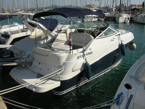 Motorboot Four Winns 248 Vista chartern in Marina Dalmacija