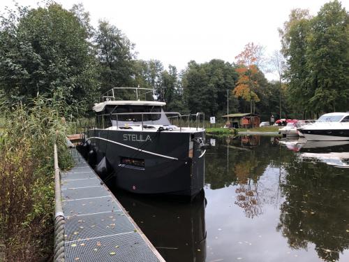 Motorboot Futura 36 Yachtcharter in Rheinsberg Motorboot Futura 36 Yachtcharter in Rheinsberg