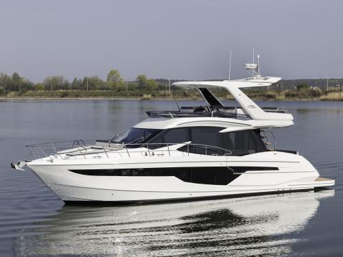 Yacht Galeon 500 Fly for charter in Seget