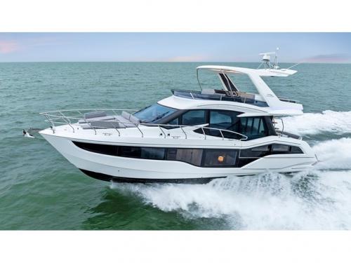 Motorboat Galeon 500 Fly for charter in Phuket City