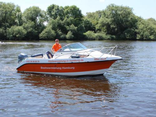 Yacht Galia 600 Cabin for rent in Marina BZH Bootszentrum