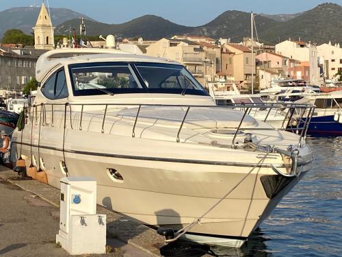 Motorboat Gianetti 48 available for charter in Portofino