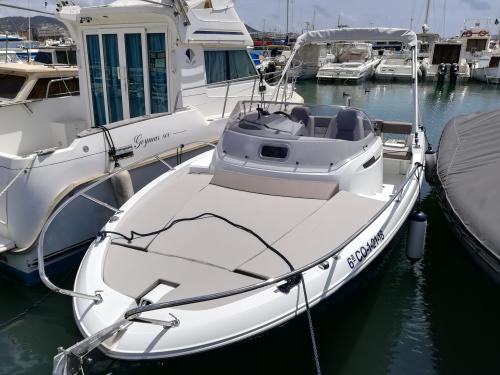 Motorboat Glastron GT 225 for rent in Ibiza Town