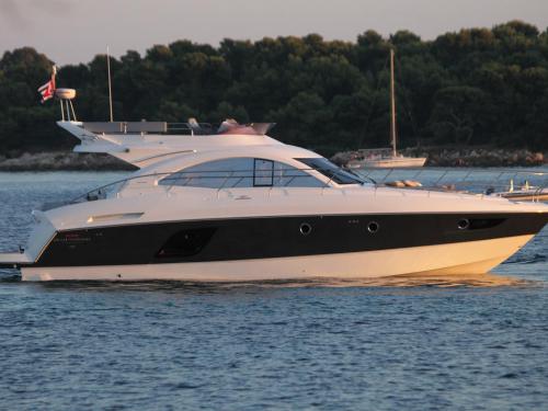Motoryacht Gran Turismo 49 chartern in Sibenik