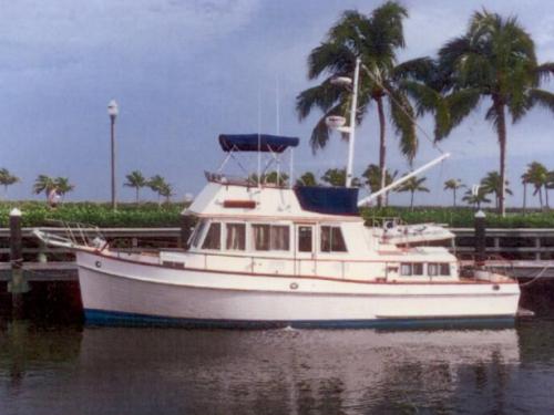 Yacht Grand Banks 36 available for charter in Cape Coral