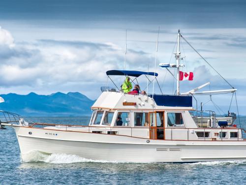 Motor yacht Grand Banks 46 for charter in Bellingham