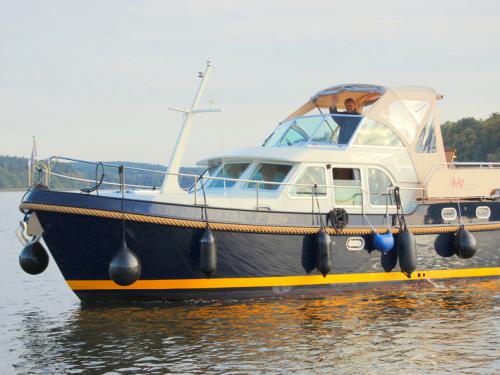 Yacht Grand Sturdy 29.9 AC for rent in Fuerstenberg