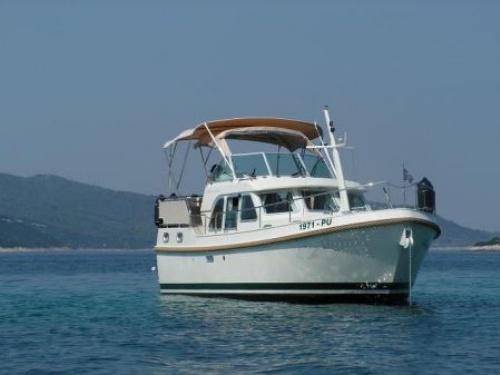 Motorboat Grand Sturdy 29.9 Sedan available for charter in ACI Marina Trogir