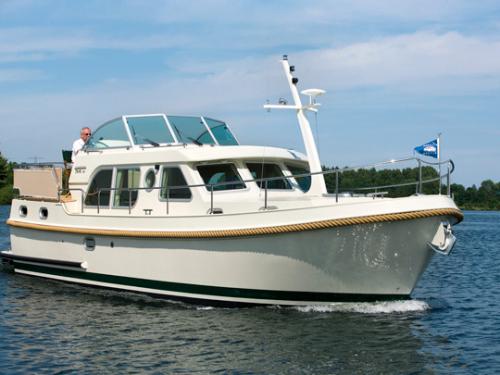 Yacht Grand Sturdy 34.9 AC for rent in Vermenton