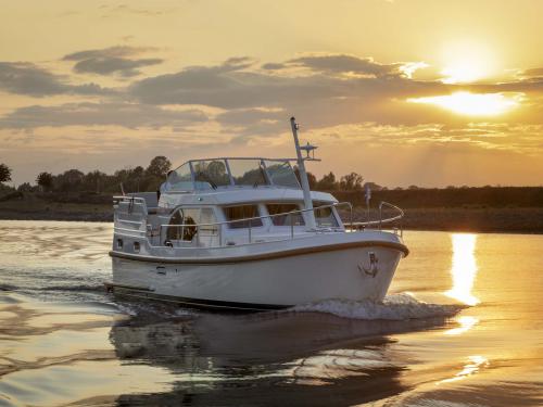 Motoryacht Grand Sturdy 35.0 AC Yachtcharter in Kinrooi