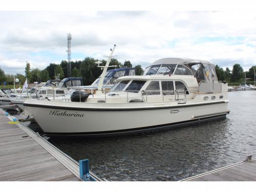Yacht Grand Sturdy 410 AC chartern in De Spaenjerd Marina