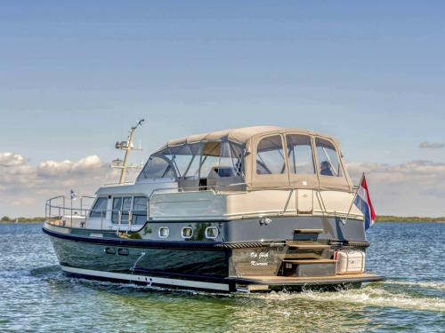 Motor yacht Grand Sturdy 45.0 AC for rent in Kinrooi