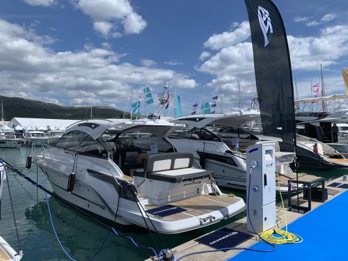 Motoryacht Grandezza 28 OC chartern in Trogir