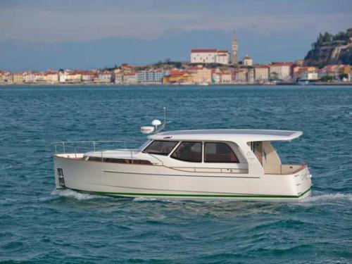 Yacht Greenline 33 Hybrid chartern in Sukosan Bibinje