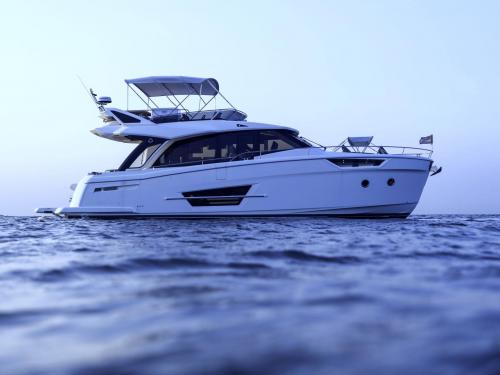 Yacht Greenline 45 for rent in Baska Voda