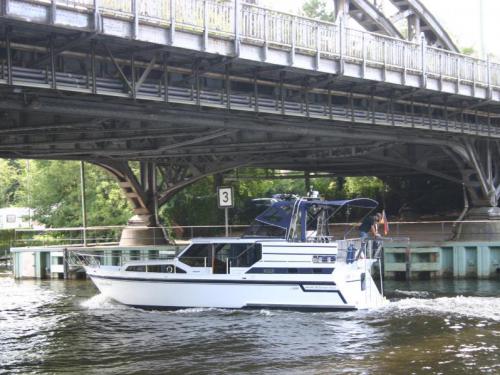 Yacht Gruno 35 Compact Sport for rent in Berlin City