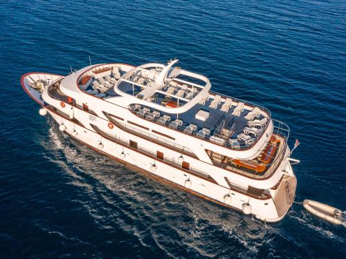 Motoryacht Gulet Yachtcharter in Komolac