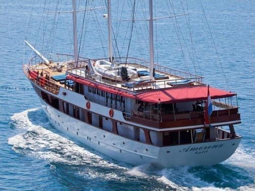 Yacht Gulet chartern in Trogir