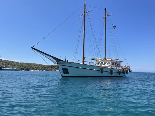 Motor yacht Gulet for hire in Nea Peramos