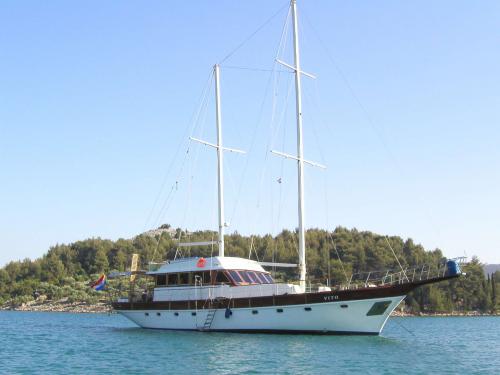 Motor yacht Gulet for charter in Split