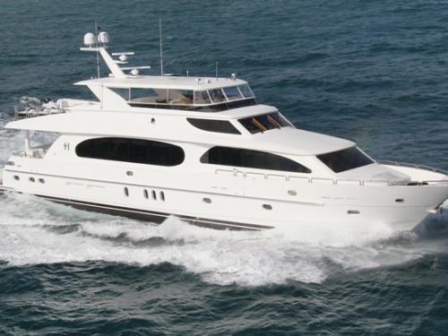 Yacht Hargrave 101 for hire in Grandview Palaca Marina