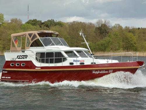 Houseboat Hollandia 38 Classic available for charter in Marina Bootscenter Keser