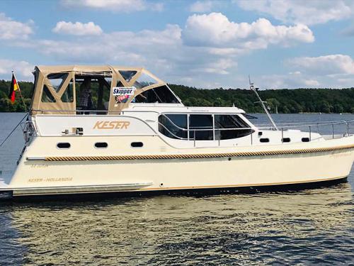 Houseboat Hollandia 38 Classic for rent in Berlin City