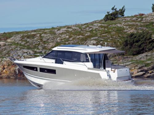 Motoryacht Jeanneau NC 33 Yachtcharter in Benitses Motoryacht Jeanneau NC 33 Yachtcharter in Benitses