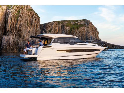 Motorboat Jeanneau NC 37 for rent in Sant Agata di Militello