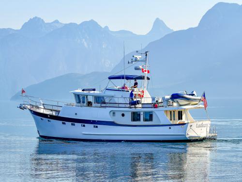 Motor yacht Kadey Krogen 58 available for charter in Bellingham Marina