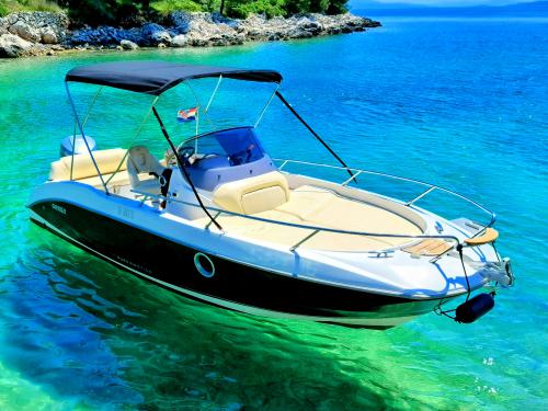 Yacht Key Largo 20 Yachtcharter in Trogir