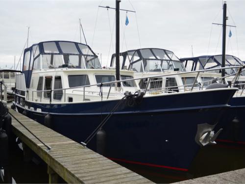 Motor yacht Kotteryacht 12.2 for charter in Woudsend