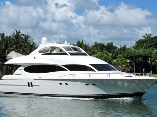 Lazzara 80 Luxury Yacht for charter in Miami (United States of America)