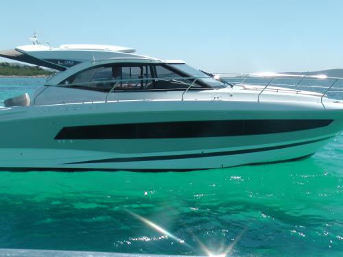 Motoryacht Leader 36 chartern in Trogir