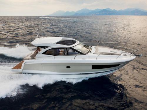 Motoryacht Leader 36 chartern in ACI Marina Split