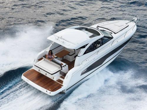 Motorboot Leader 36 Yachtcharter in Neapel
