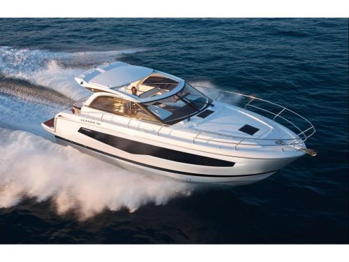 Motorboot Leader 40 chartern in Salerno