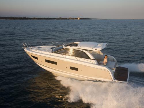 Motoryacht Leader 40 chartern in Marina Polesana